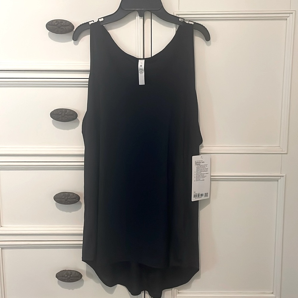 NWT Lululemon Essential Tank *Pleated